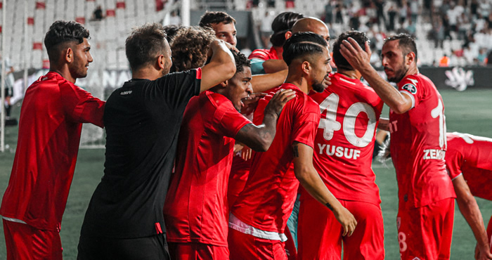 Samsunspor 3 puanı 2 golle aldı