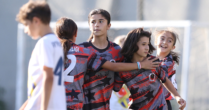 Gençlerbirliği Kız Futbol Takımı sezona hazırlanıyor