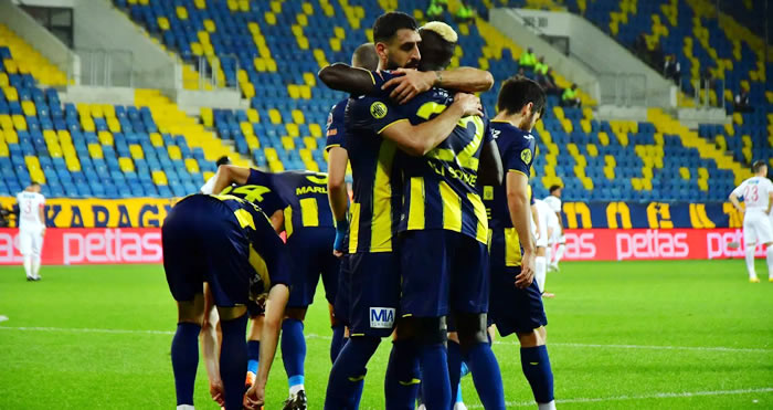 Ankaragücü taraftarsız siftah yaptı