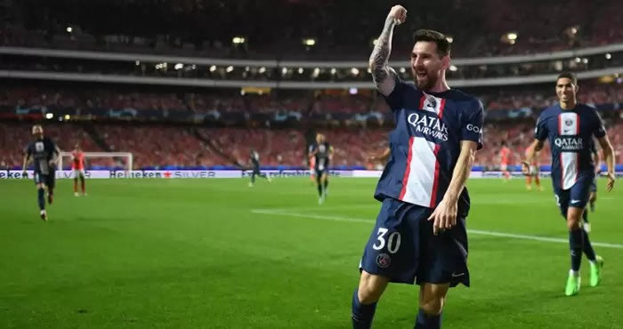 Messi'nin rekor gecesi... 40. takıma da gol attı