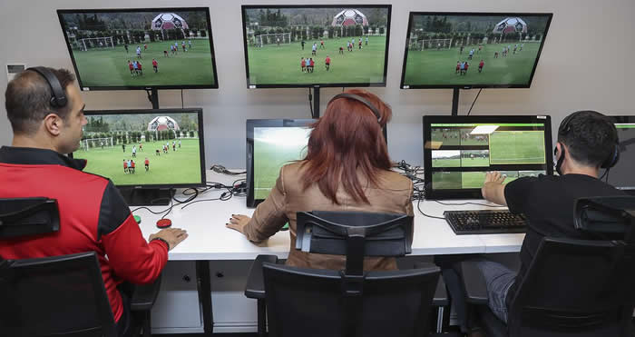 Türk futbolunda yabancı hakem dönemi başlıyor