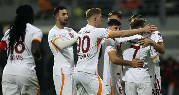Galatasaray-Adanaspor ile berabere kaldı