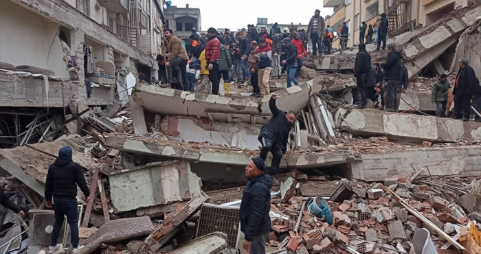 Deprem spor kulüplerini de vurdu