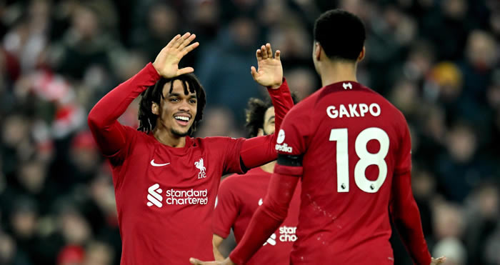 Liverpool derbiyi 2 golle kazandı