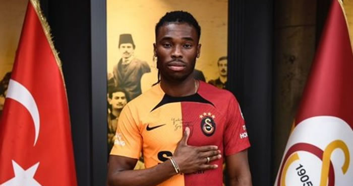 Galatasaray Sam Adekugbe'yi duyurdu