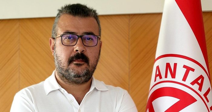 Antalyaspor'da Başkan Aziz Çetin istifa etti