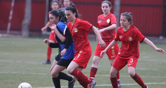 Gençlerbirliği Kadın Futbol Takımı ilk maçında tarih yazdı
