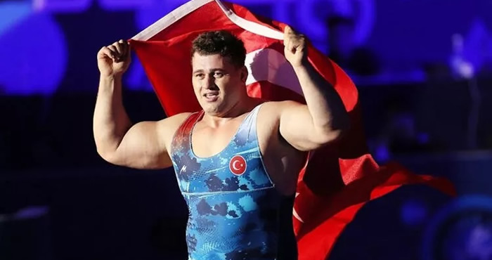 Rıza Kayaalp 12. kez Avrupa Şampiyonu