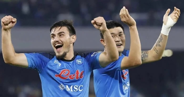 Eski Fenerbahçeli oyuncular Napoli ile 33 yıl sonra şampiyonluk yaşadı