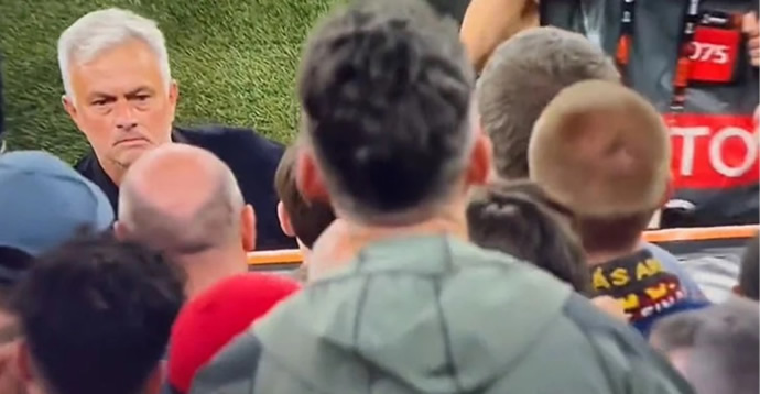 Jose Mourinho yine şaşırttı