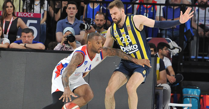 Basketbolda ilk finalist Anadolu Efes