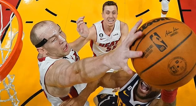 NBA'de Nuggets'ın tarih yazmasına 1 adım kaldı