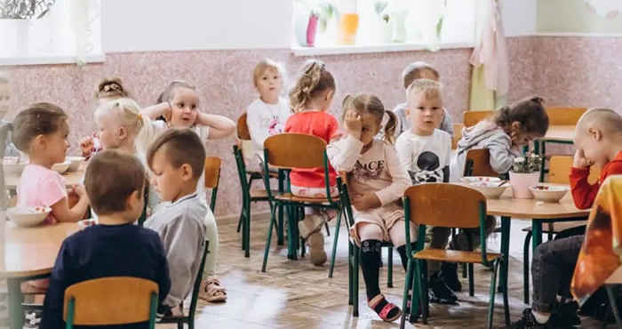 Toptan anaokulu eşofman takımı için yerler