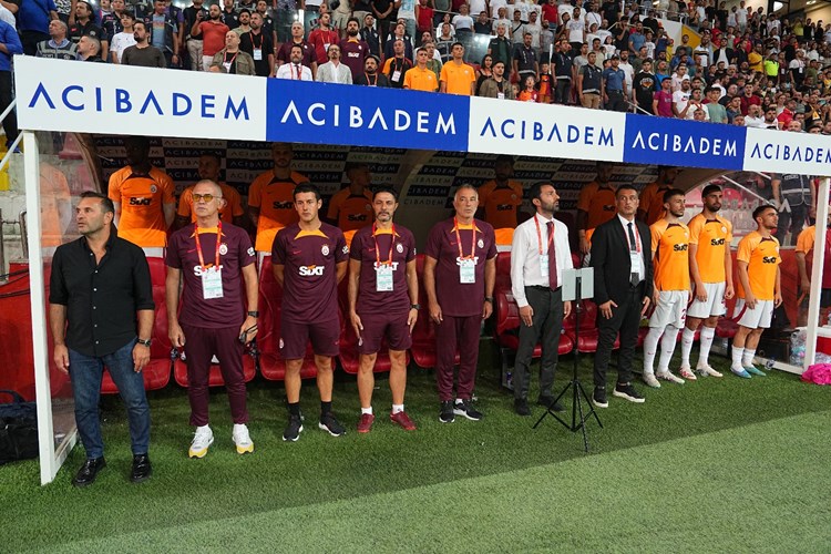Galatasaray'ın yedek kulübesinin değeri dudak uçuklatır