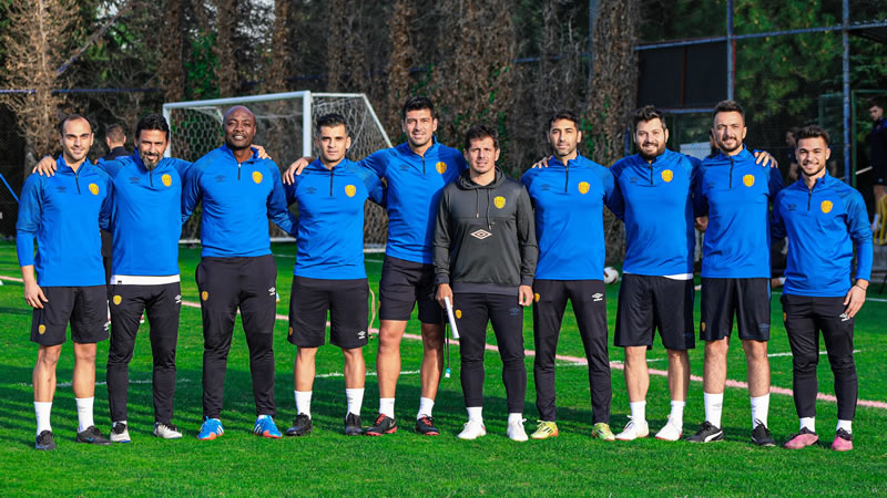 Ankaragücü'nde Emre Belözoğlu'nun yardımcıları açıklandı