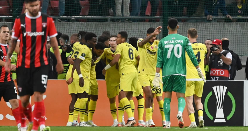Fenerbahçe kayıpsız devam ediyor