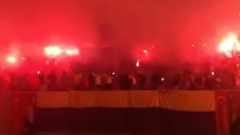 Ankaragücü taraftarları'ndan Cumhuriyet kutlaması