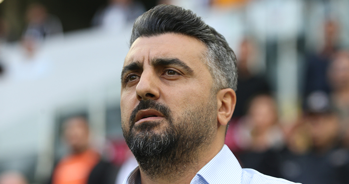 Gençlerbirliği'nde Sinan Kaloğlu futbolcularını tebrik etti