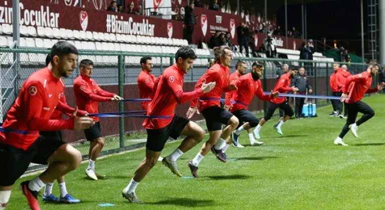 A Milli Takım'da Hakan Çalhanoğlu ve Cengiz Ünder kadrodan çıkarıldı