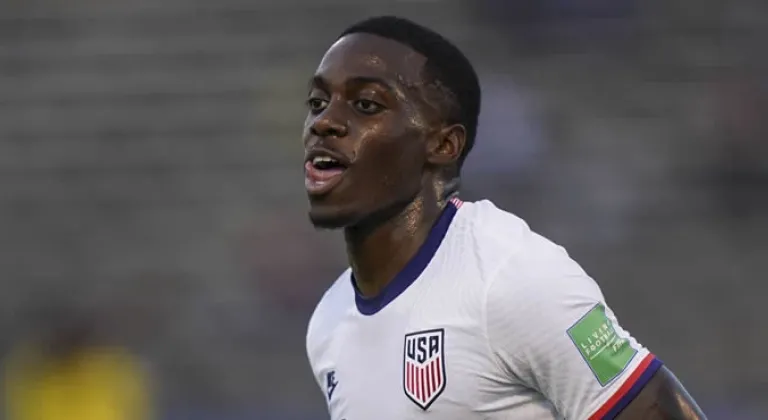 ABD forması ile ilk golünü atan Timothy Weah'ın babası kendinden çok ünlü