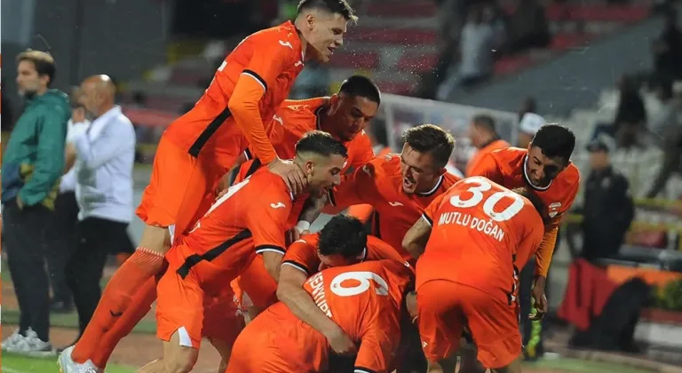 Adanaspor Boluspor'u deplasmanda devirdi