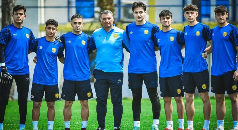 Ankaragücü'nde Mustafa Kaplan'dan gençler ile takıma mesaj