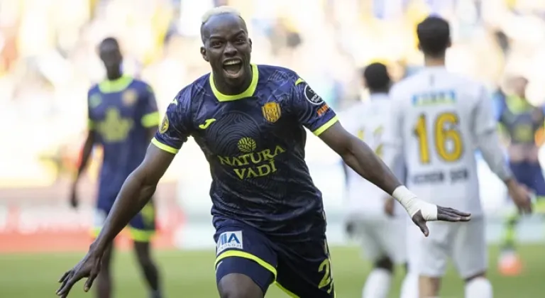 Ankaragücü'nde Tolunay Kafkas geldi, Ali Sowe coştu