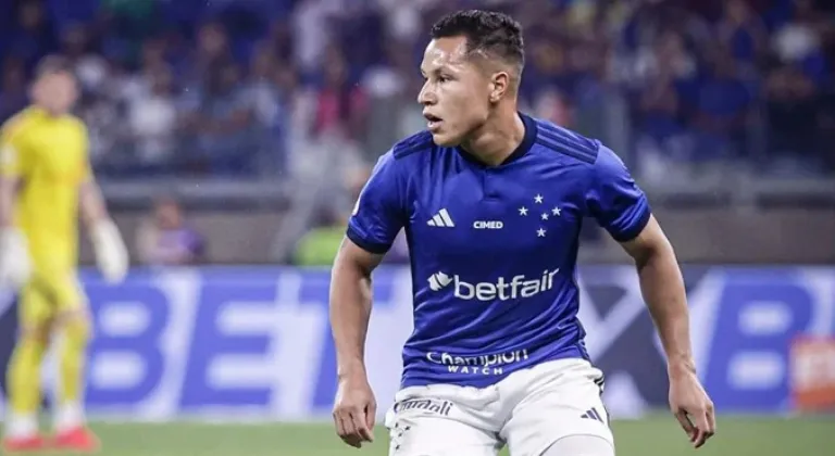 Ankaragücü'nün eski oyuncusu kapışılıyor