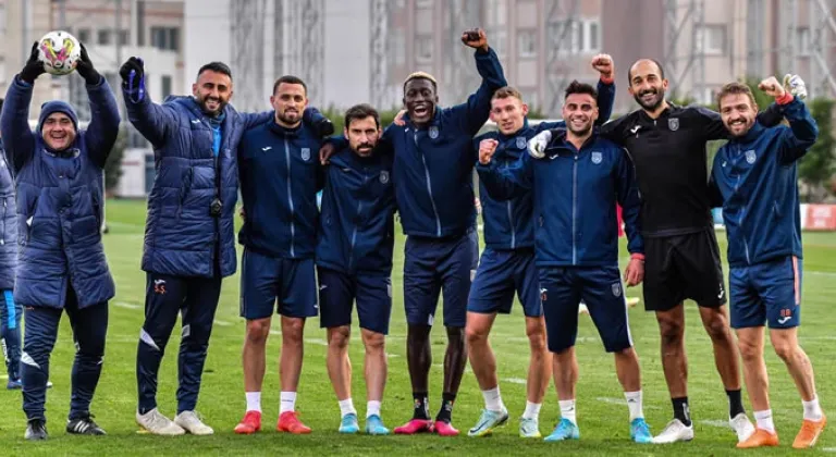 Ankaragücü'nün rakibi Başakşehir'de kart alarmı? 1 eksik var!