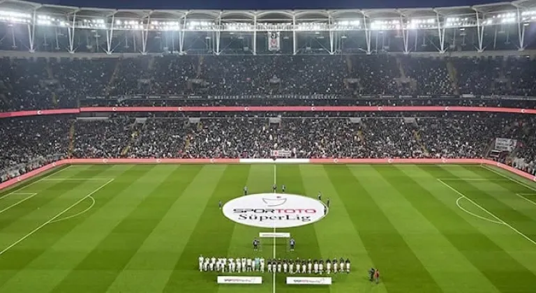 Beşiktaş-Antalyaspor maçında 'Hükümet istifa' sesleri... Gözaltılar var...