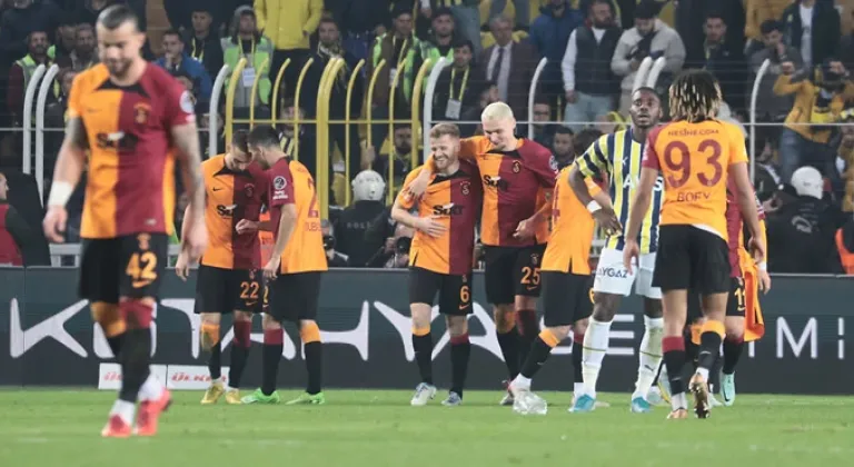 Derbinin kazananı Galatasaray...Fenerbahçe ağır yaralı