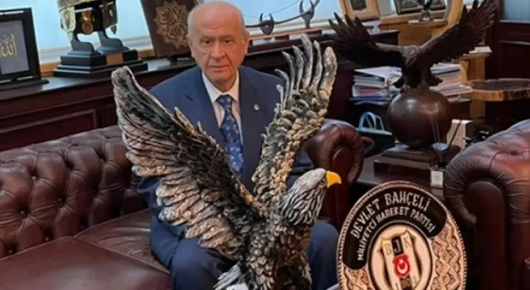 Devlet Bahçeli Beşiktaş kongre üyeliğinden istifa etti