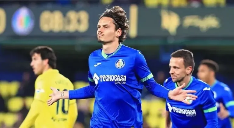 Enes Ünal'ın tek rakibi Lewandowski