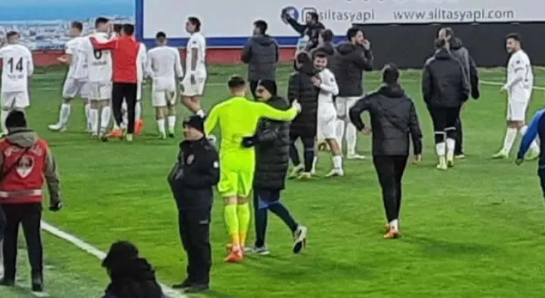 Erzurum FK-Altay maçında görülmemiş hakem hatası