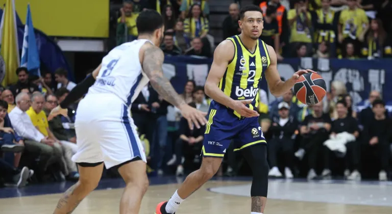 EuroLeague Derbisinde Fenerbahçe Farkı: Anadolu Efes’i Devirip Zirveye Çıktı