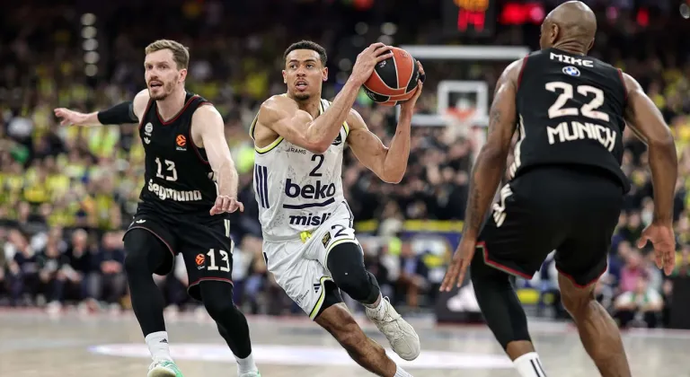 Fenerbahçe Düşüşte! Bayern Münih Deplasmanından Eli Boş Döndü