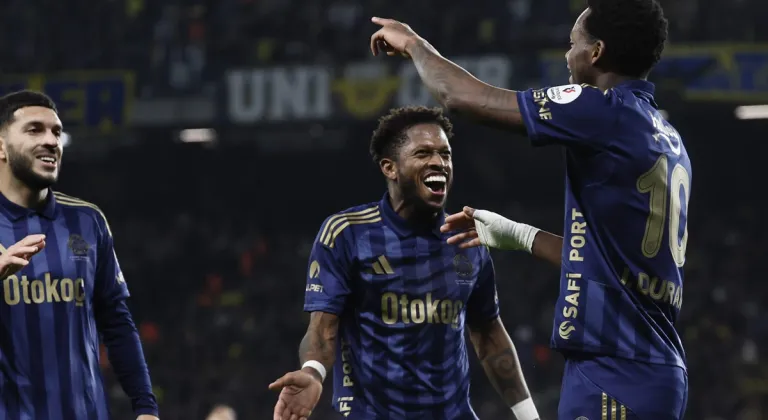 Fenerbahçe Eyüpspor'u rahat geçti