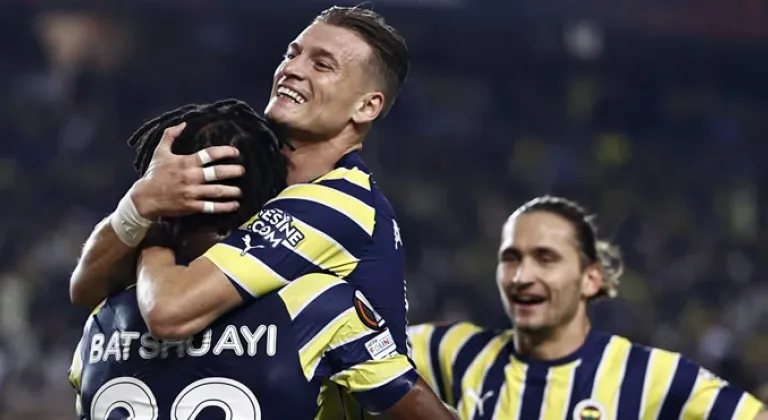 Fenerbahçe kazandı... Zirveye oturdu