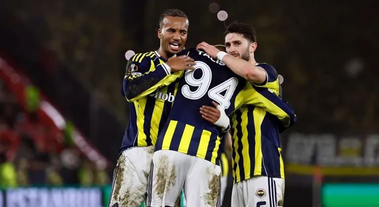 Fenerbahçe Norveç’te Farklı Kazandı