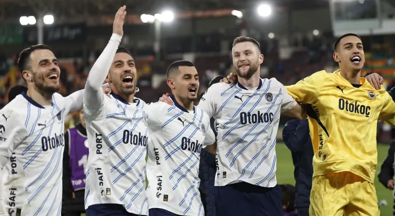 Fenerbahçe savunması sakata geldi