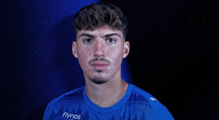 Fenerbahçe Savunmaya Takviye Peşinde... Eski Oyuncusuna Yöneldi...