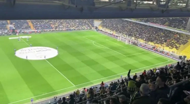 Fenerbahçe taraftarından büyük protesto