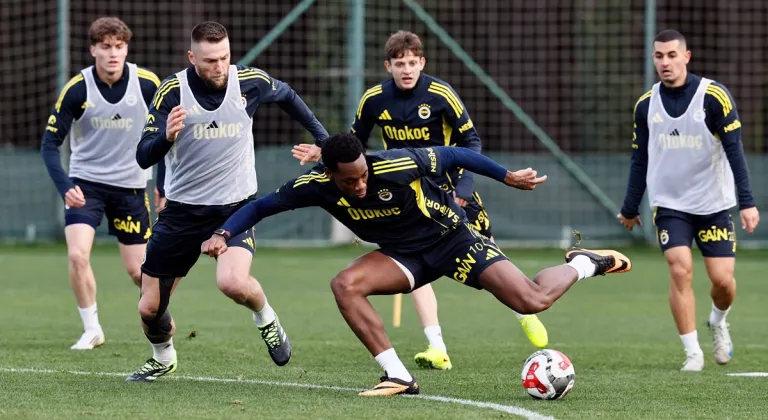 Fenerbahçe’de Ocak Operasyonu: En Az 8 İsimle Yollar Ayrılıyor