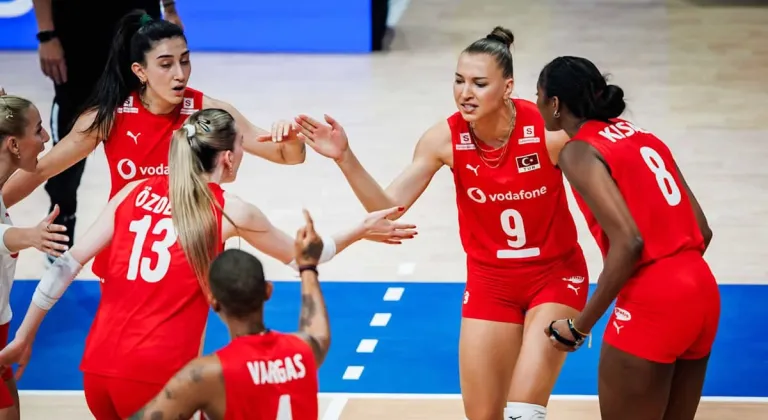 Filenin Sultanları VNL’de Sarsıldı: Sırbistan Karşısında 3-0’lık Mağlubiyet