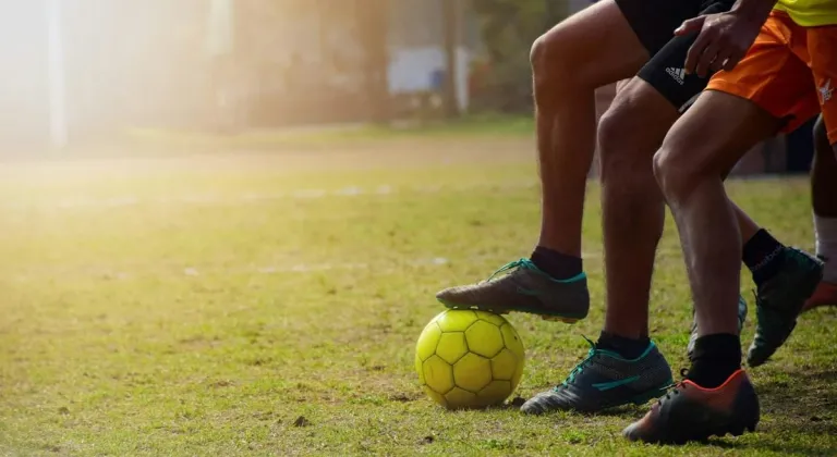 Futbol Kramponlarının Bilinmesi Gerekenler: Seçimden Performansa