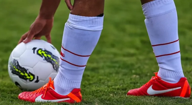 Futbolda 25 Nisan Pazar günü oynanacak maçlar