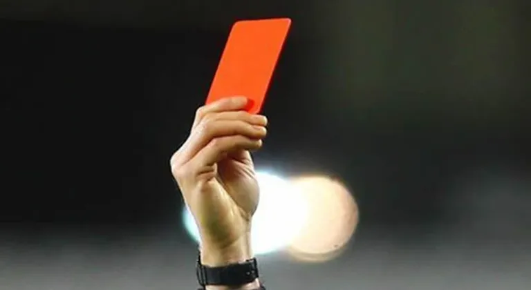 Futbolda bu kural dengeleri değiştirecek... Turuncu kart geliyor