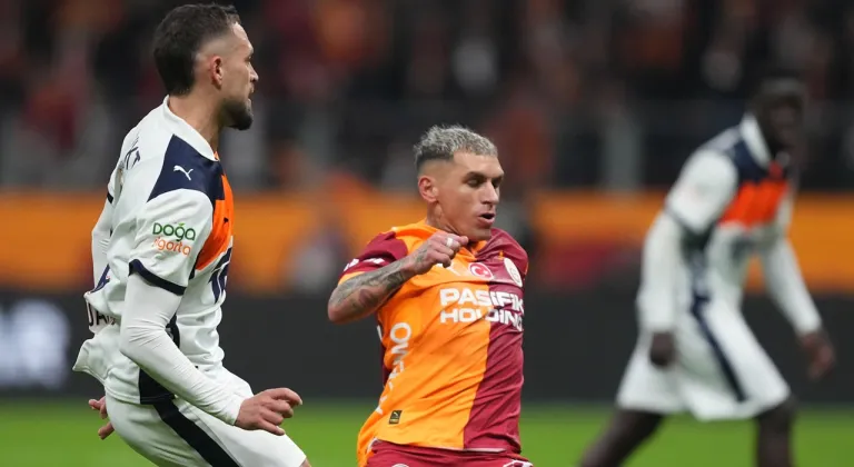 Galatasaray Başakşehir’i 3-0 Mağlup Etti! Lider Zirvede Farkı Açtı