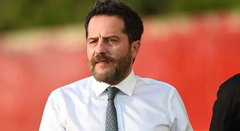 Galatasaray'da Erden Timur istifa etti