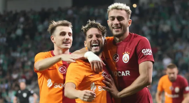 Galatasaray Play Off'un kapısını araladı